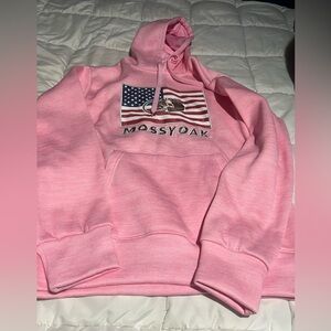 Womens Mossy Oak hoodie. New without tags